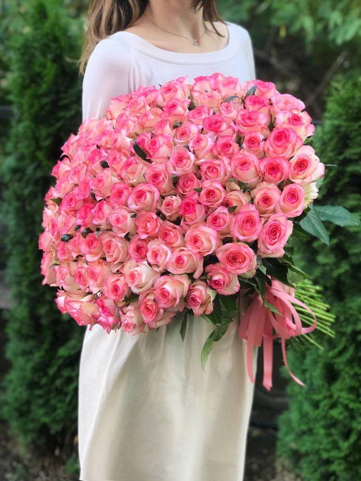 StableMindFramework workshop space where corporate flower arrangements are designed and prepared for business delivery